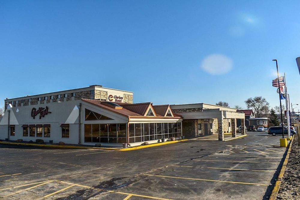 Americinn & Suites By Wyndham Baraboo Event Center Esterno foto