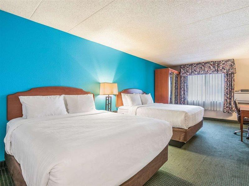 Americinn & Suites By Wyndham Baraboo Event Center Esterno foto