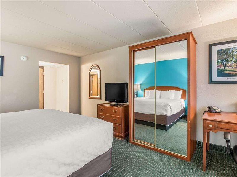 Americinn & Suites By Wyndham Baraboo Event Center Esterno foto