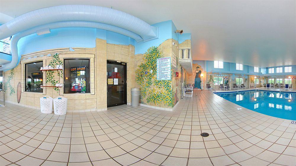 Americinn & Suites By Wyndham Baraboo Event Center Esterno foto