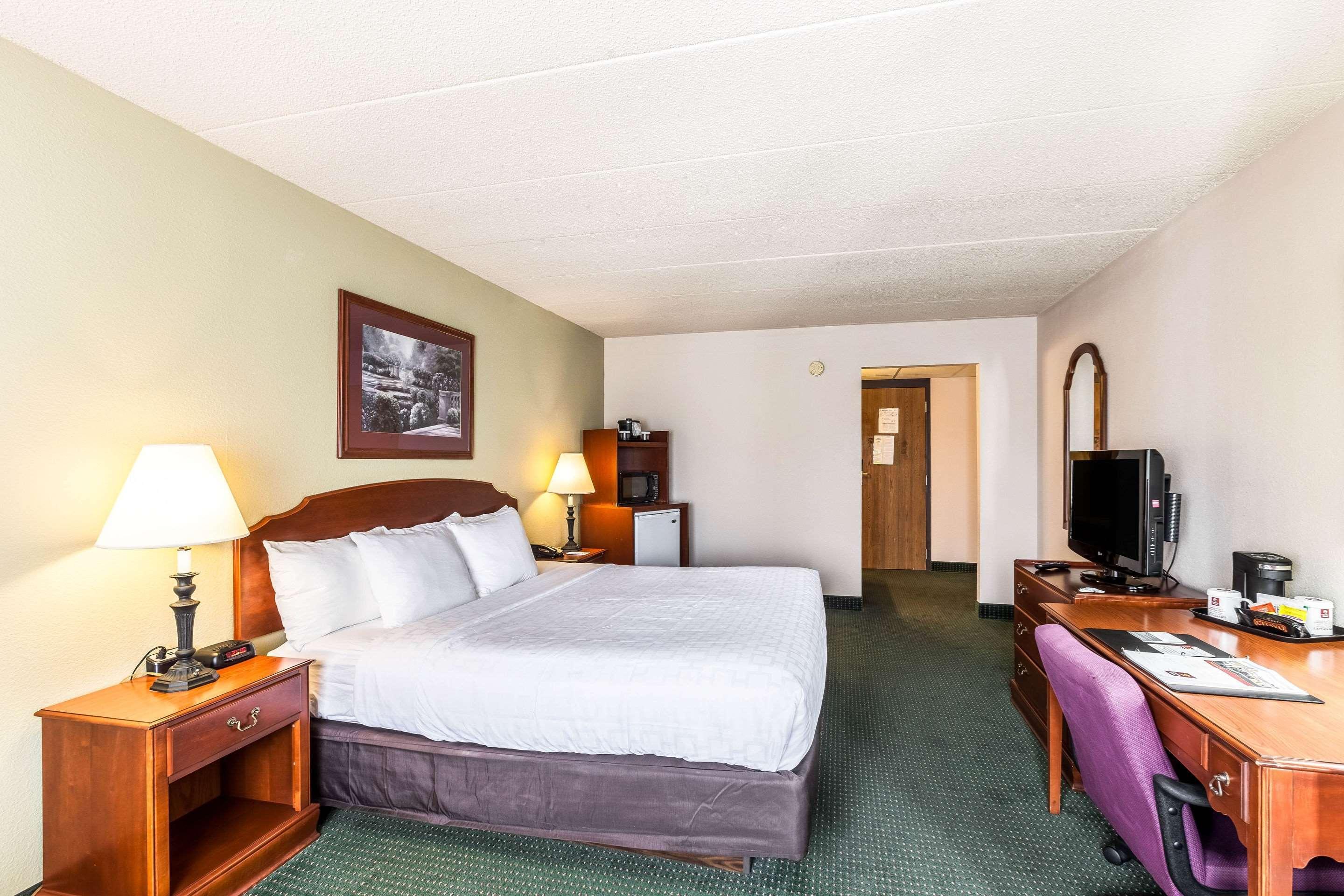 Americinn & Suites By Wyndham Baraboo Event Center Esterno foto