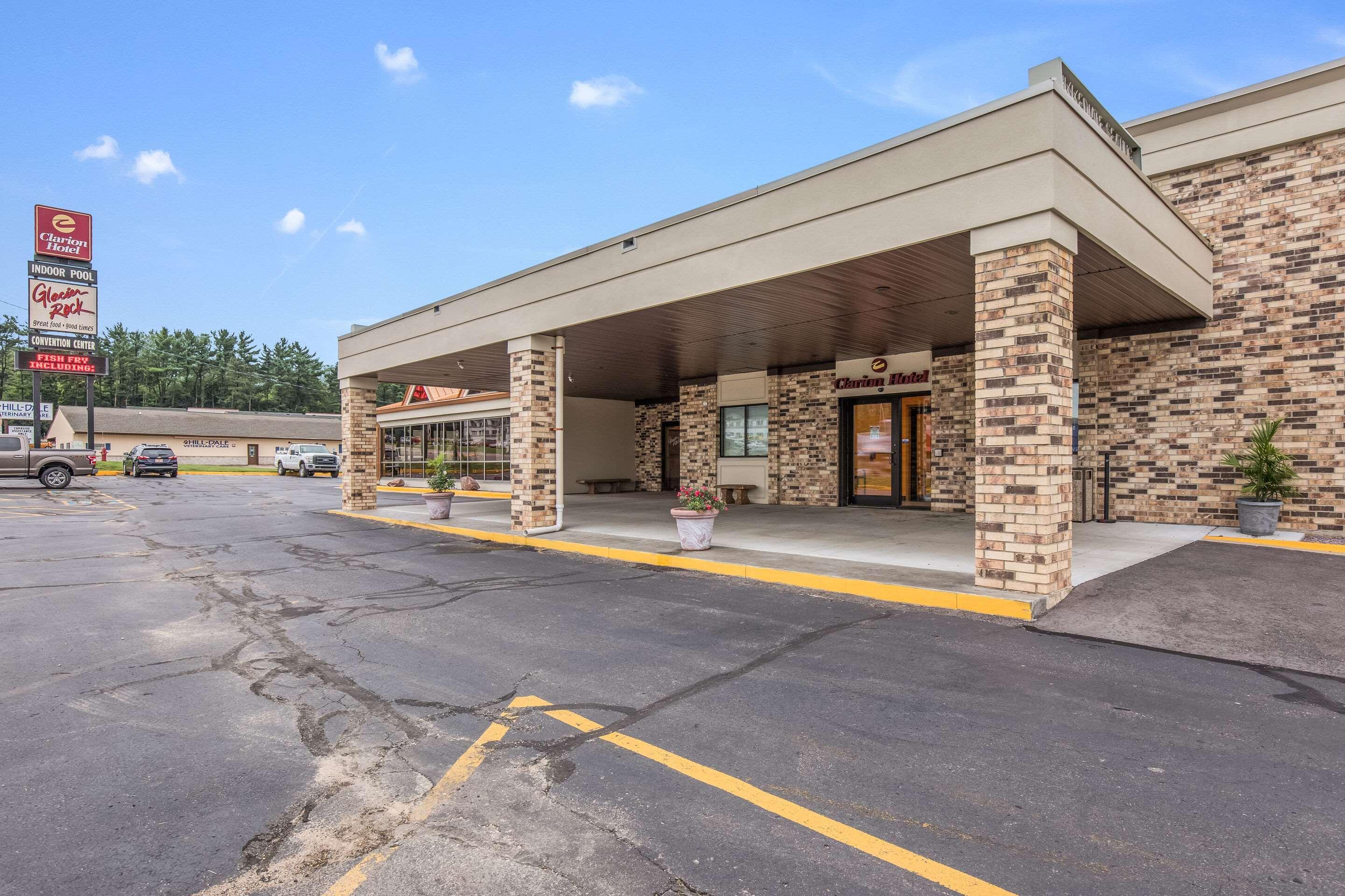 Americinn & Suites By Wyndham Baraboo Event Center Esterno foto