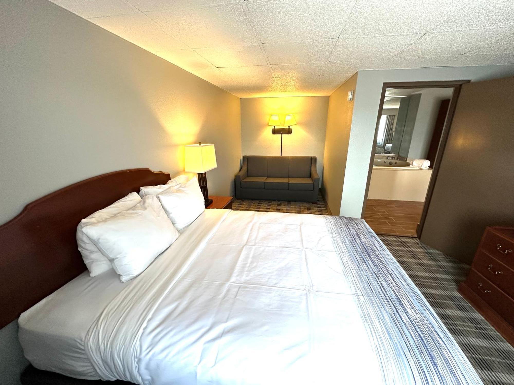 Americinn & Suites By Wyndham Baraboo Event Center Esterno foto