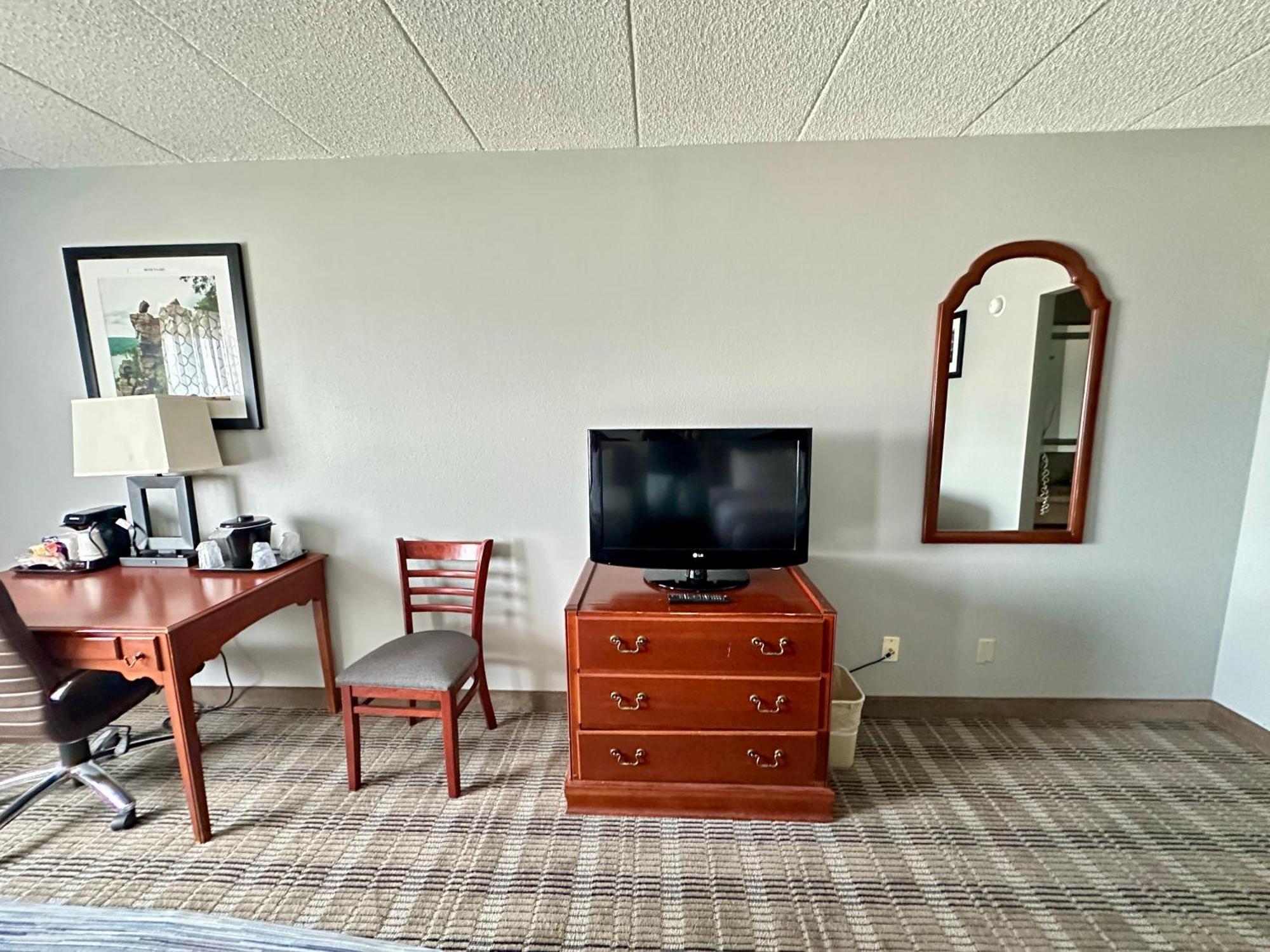 Americinn & Suites By Wyndham Baraboo Event Center Esterno foto