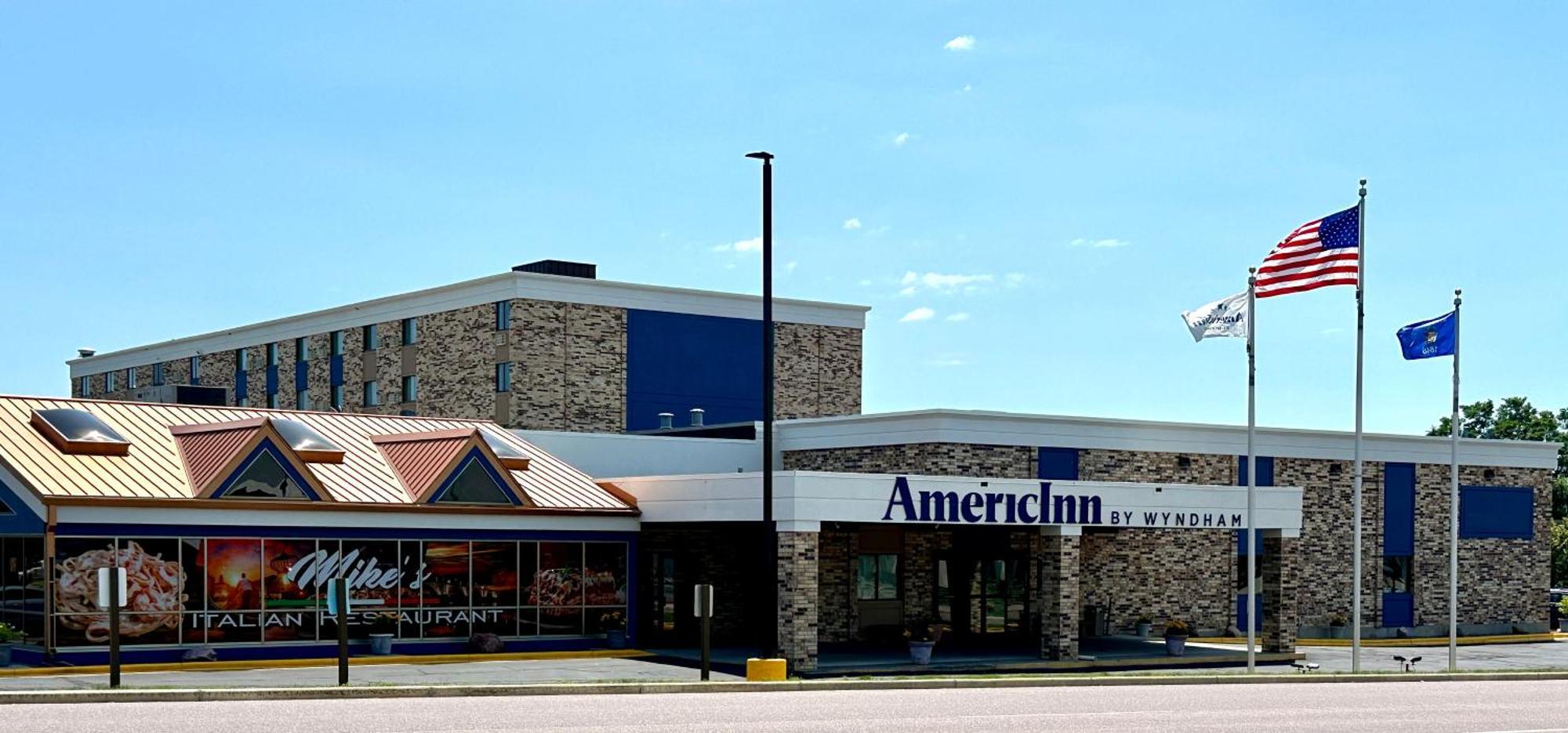 Americinn & Suites By Wyndham Baraboo Event Center Esterno foto