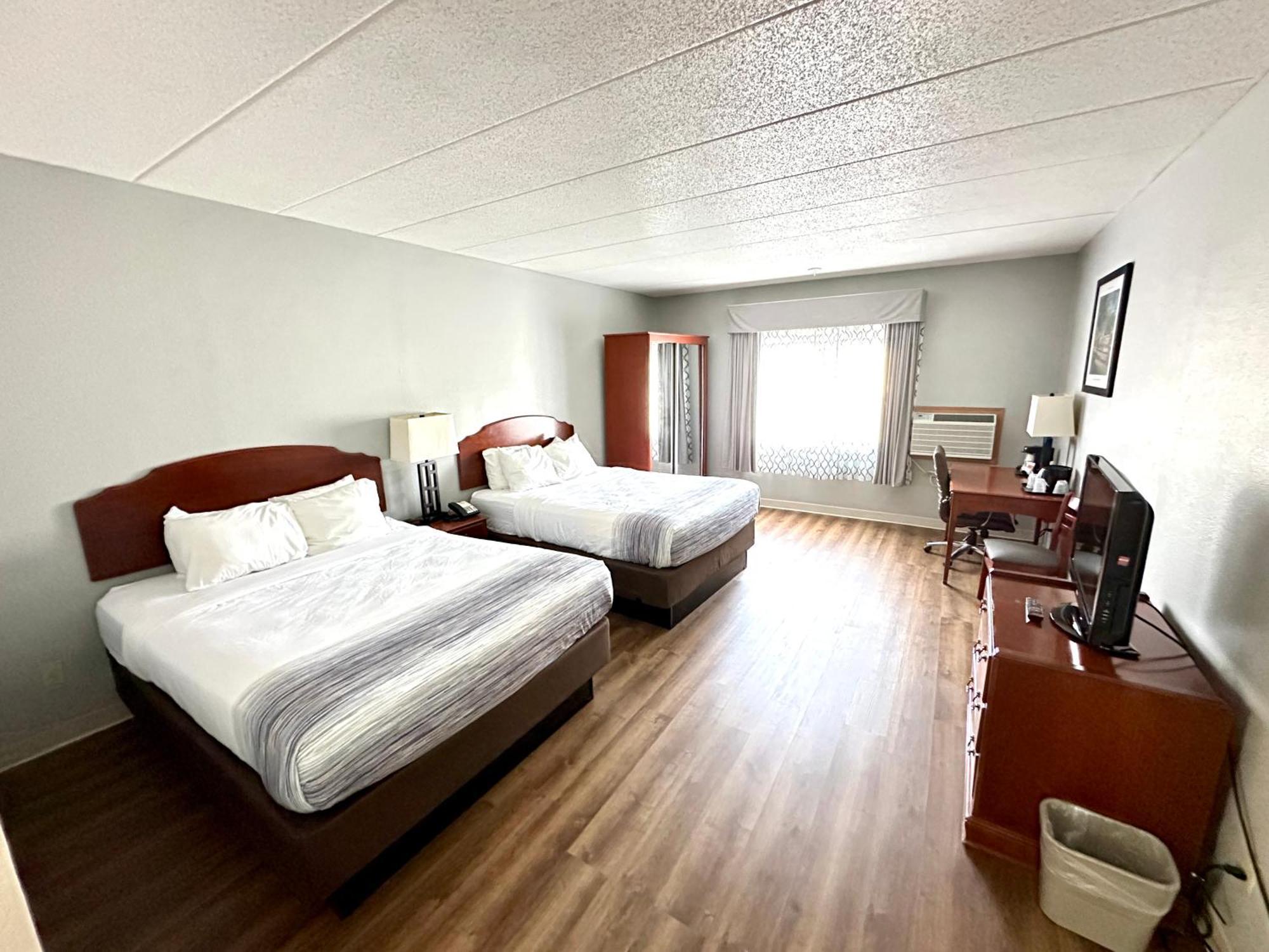 Americinn & Suites By Wyndham Baraboo Event Center Esterno foto