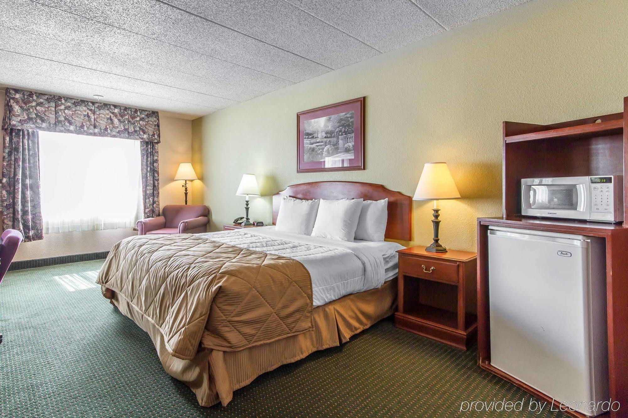 Americinn & Suites By Wyndham Baraboo Event Center Esterno foto
