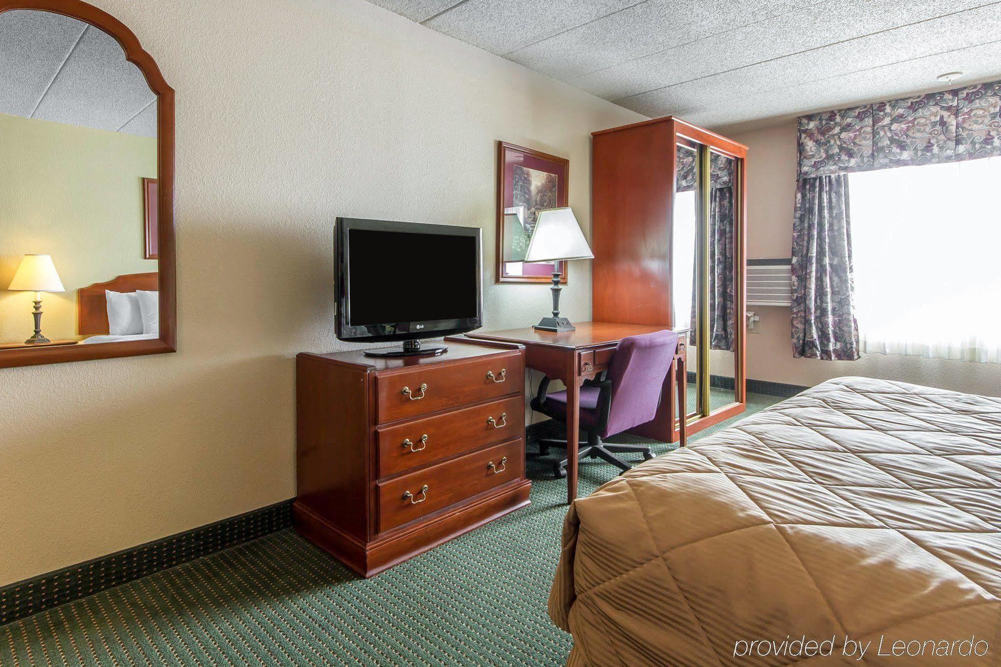 Americinn & Suites By Wyndham Baraboo Event Center Esterno foto