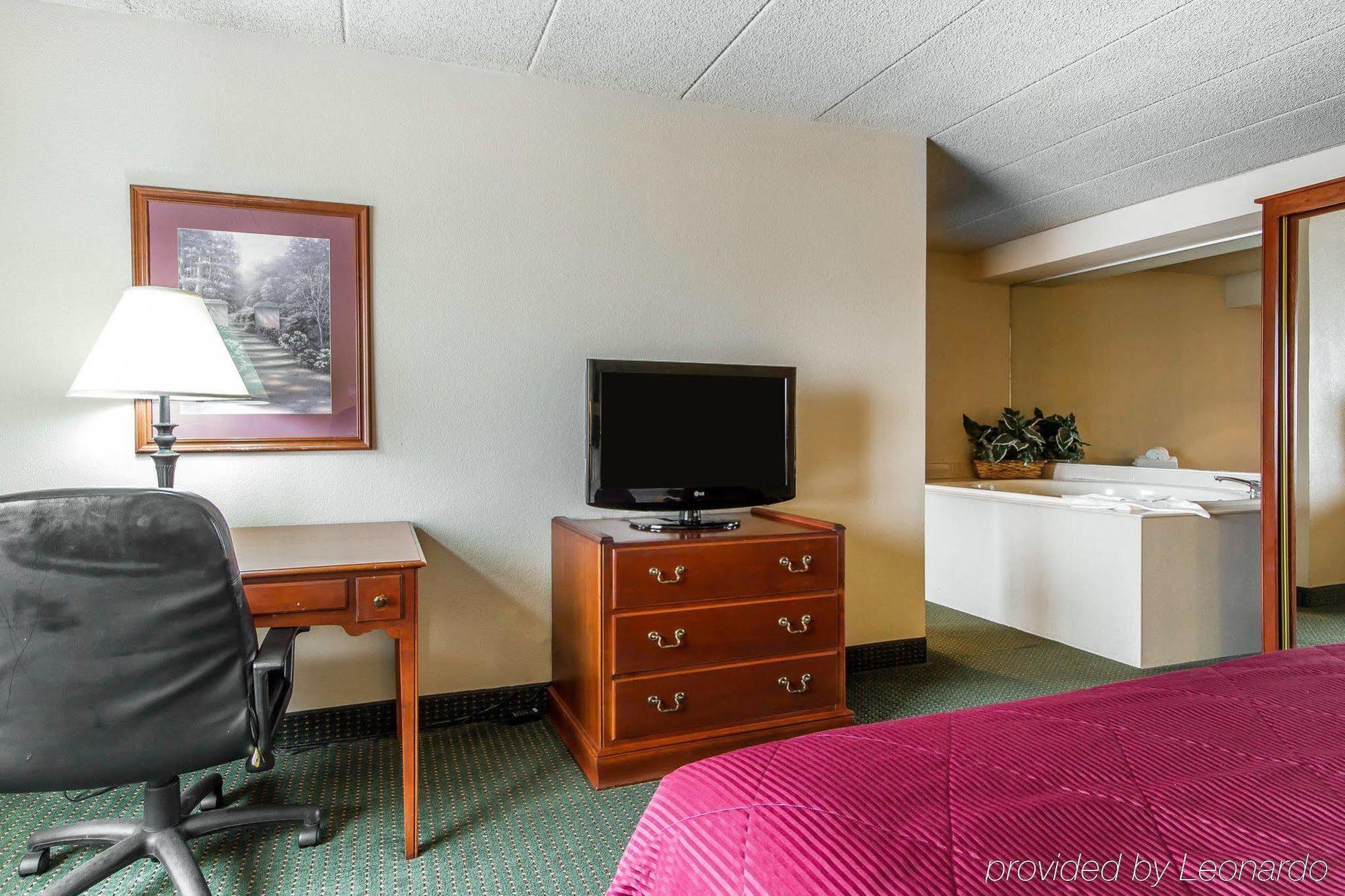 Americinn & Suites By Wyndham Baraboo Event Center Esterno foto